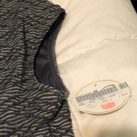 Vintage "Brand New" 1999 Joseph Ribkoff silver - Picture 5 of 12